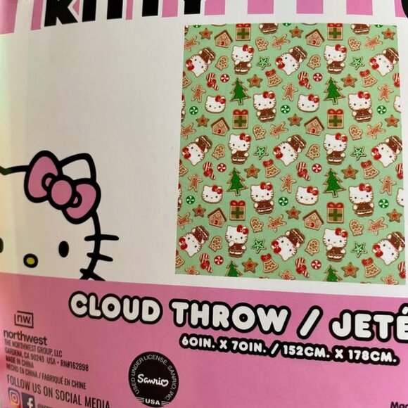 NEW Christmas Hello Kitty Green Gingerbread Blanket - Picture 2 of 2